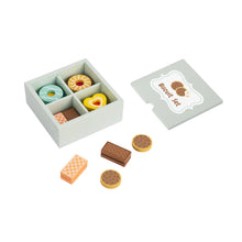 Load image into Gallery viewer, Wooden Biscuit Set