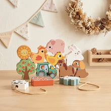 Load image into Gallery viewer, TookyToy - Lacing Farm