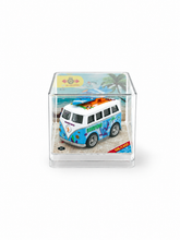 Load image into Gallery viewer, Surfing Die-Cast Combi Van – Pull Back Action